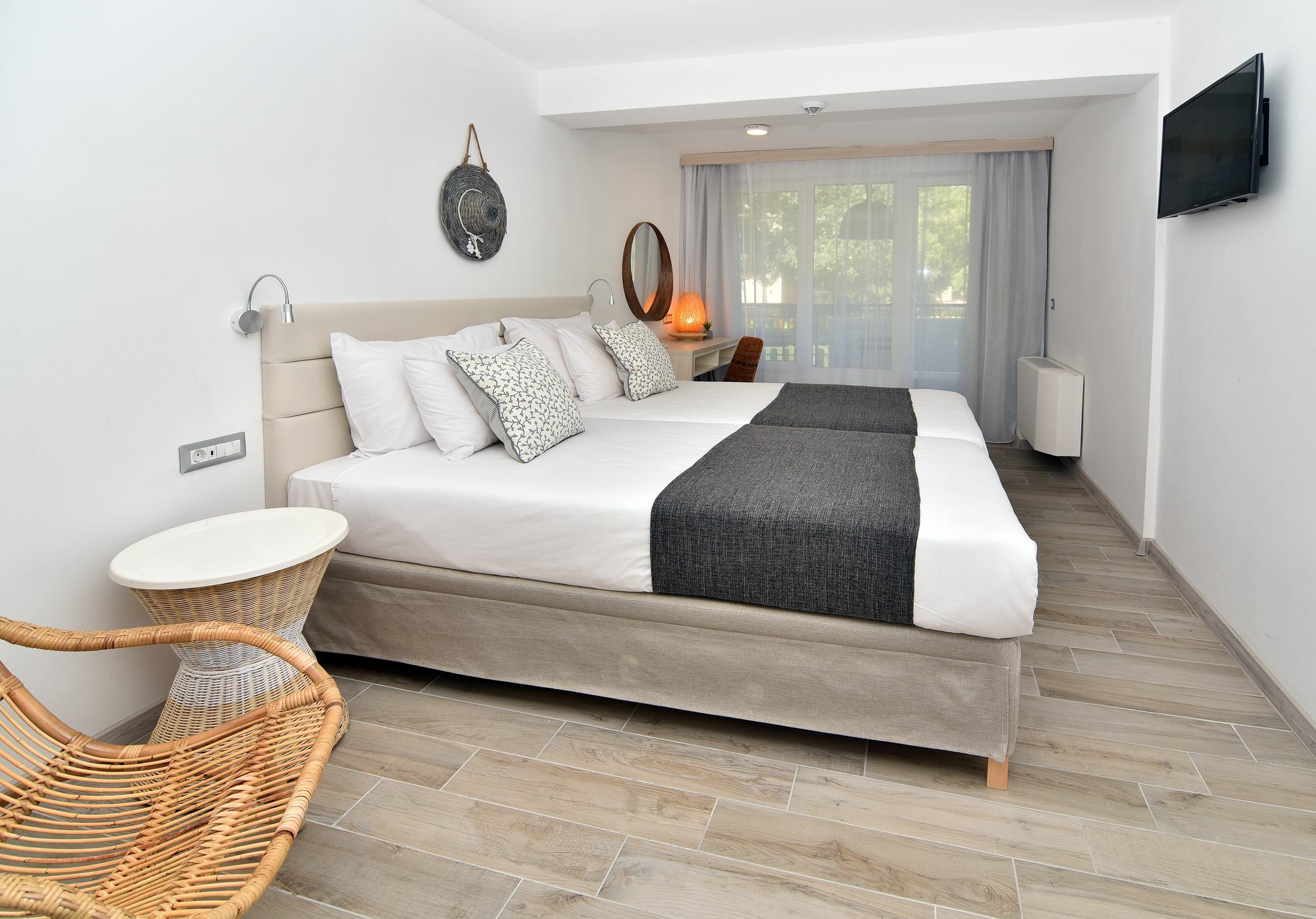 Ihotel Słoneczny Brzeg Zewnętrze zdjęcie