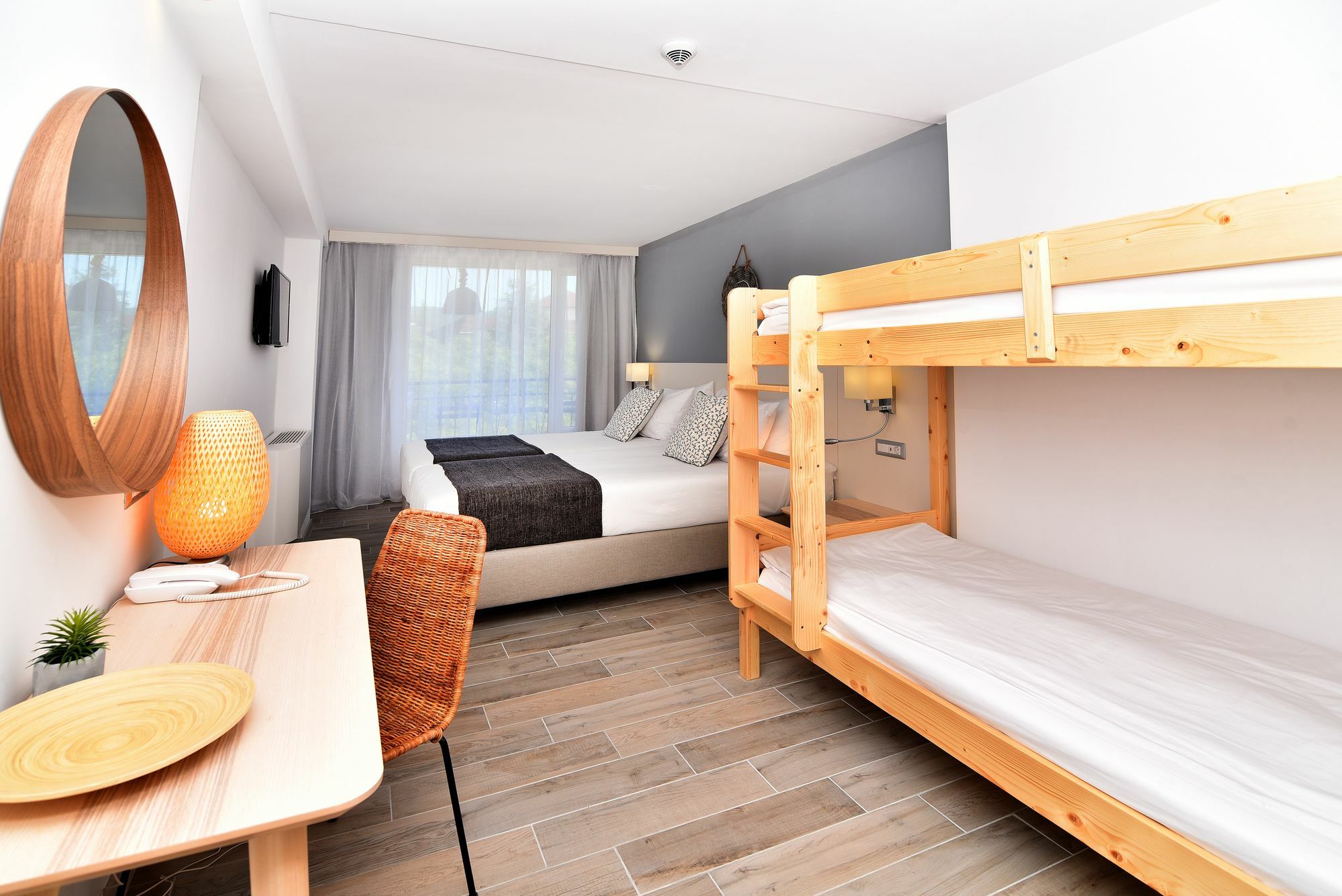 Ihotel Słoneczny Brzeg Zewnętrze zdjęcie